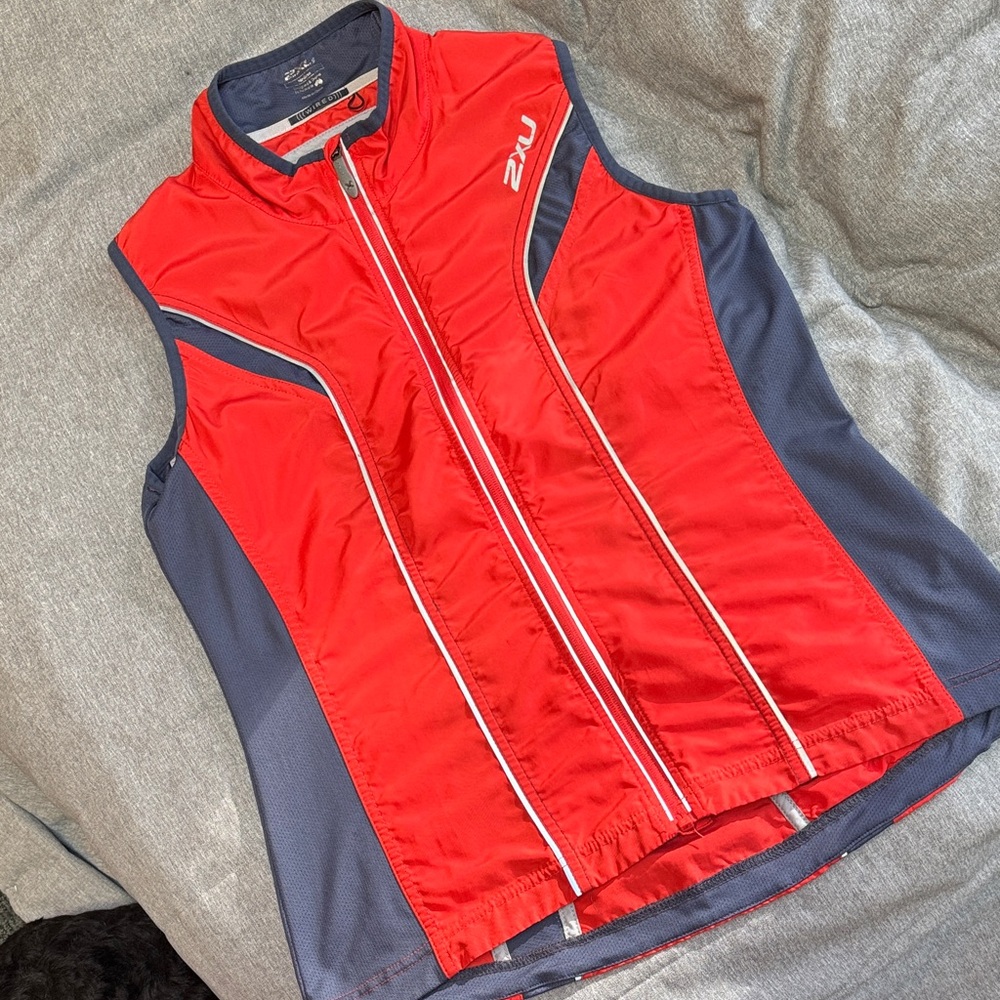 2XU Orange and Grey Sleeveless Running Wind Vest
